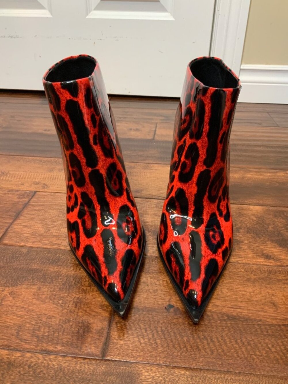 Dolce&Gabbana D&G Red & Black Leopard-Print Pointed Ankle Booties Size 10.5 | 41 - Picture 2 of 8